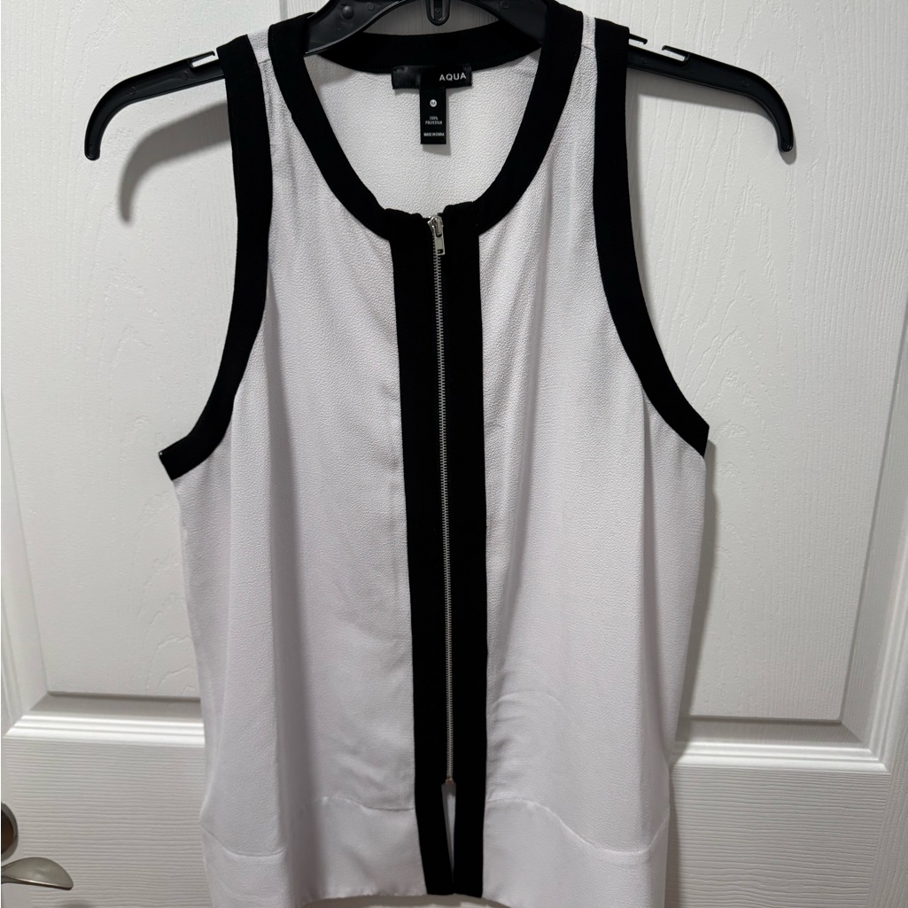 Aqua Women's Black And White Tank Top